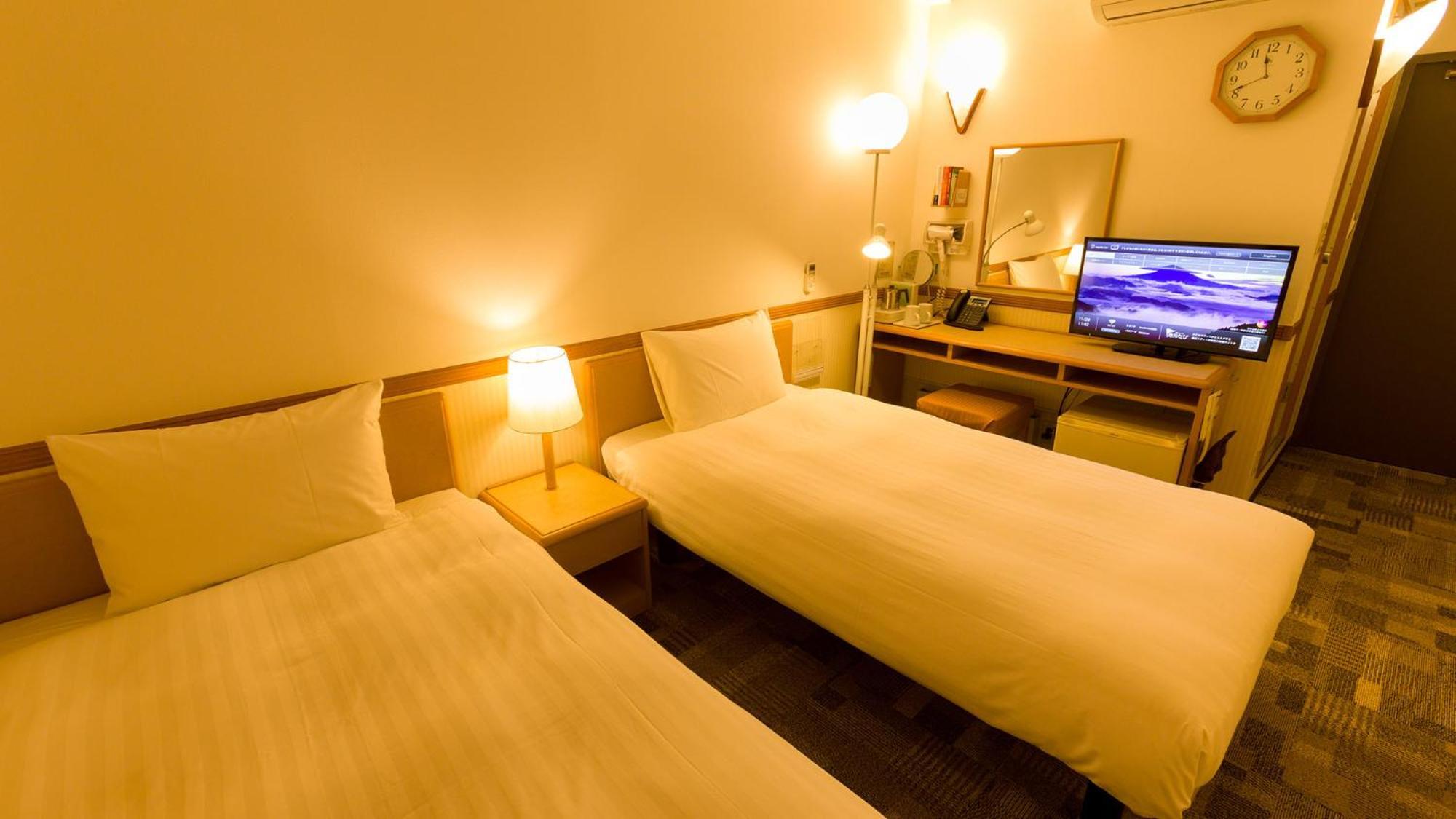 Toyoko Inn Shonan Hiratsuka Eki Kita Guchi No 1 Стая снимка